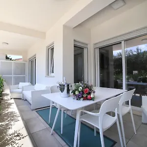 capo-zen-apartments-spa.sicilyhotelsitaly.net/